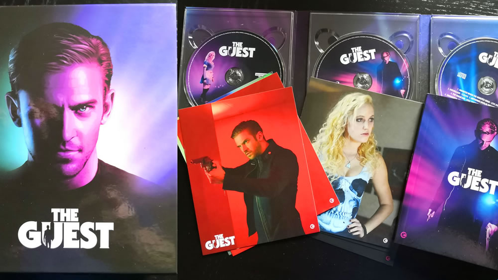 : The Guest [Blu-ray] : Dan Stevens, Maika Monroe